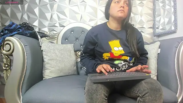 KataleyaStiward online show from 1, 2, 2025