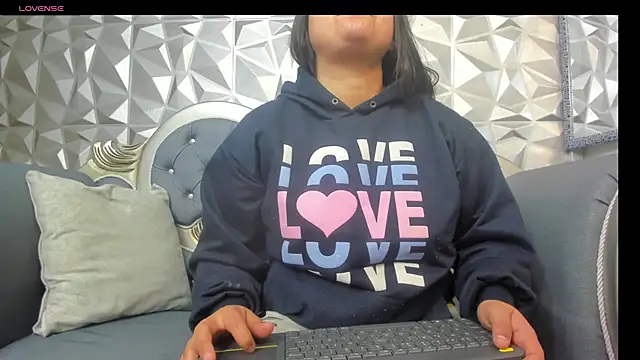 KataleyaStiward online show from 25, 1, 2025