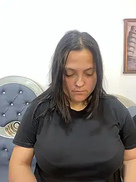 Snapshot of KataleyaStiward chatting on 10, 2, 2026 KataleyaStiward online show from 10, 2, 2026