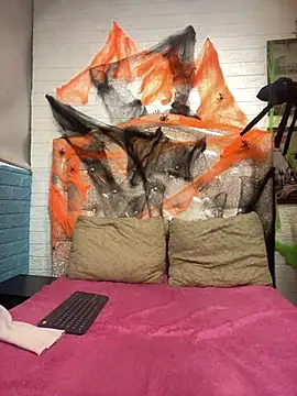 KataleyaStiward online show from 28, 10, 2025