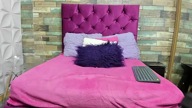 KataleyaStiward online show from 28, 4, 2026