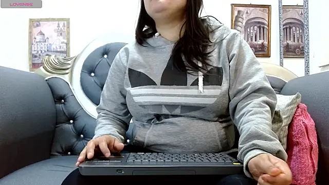 KataleyaStiward online show from 27, 5, 2026