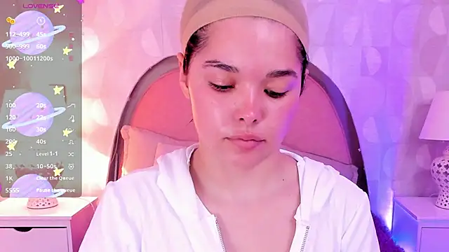 Snapshot of angeline_teen chatting on 10, 6, 2026 angeline teen online show from 10, 6, 2026