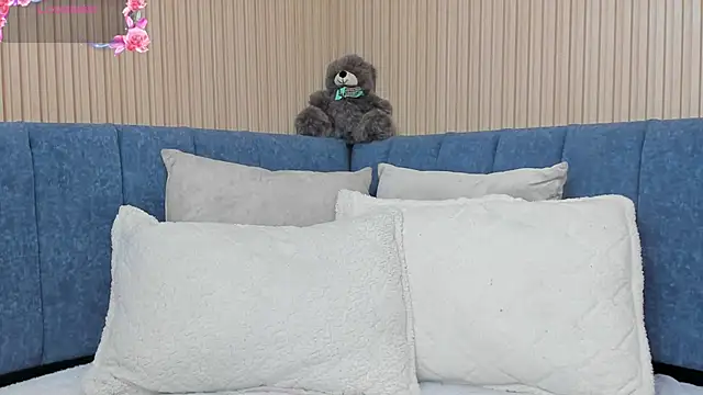 angeline teen online show from 26, 9, 2025