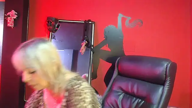 KLOE PIELL online show from 7, 10, 2025