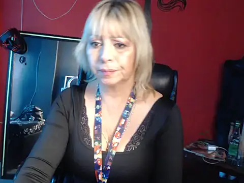 KLOE PIELL online show from 6, 3, 2026