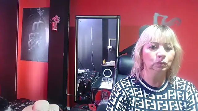 KLOE PIELL online show from 25, 11, 2025