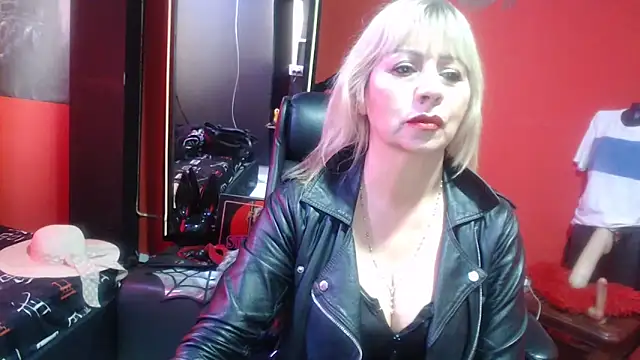 KLOE PIELL online show from 18, 11, 2025