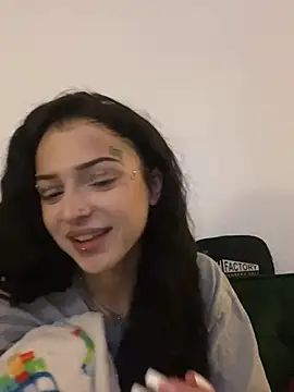 exoticmisfitt online show from 9, 4, 2026