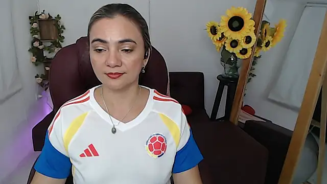 Snapshot of Ghada_milf chatting on 17, 6, 2026 Ghada milf online show from 17, 6, 2026