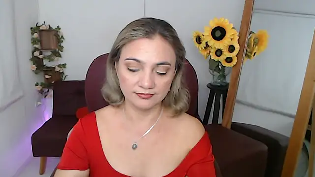 Snapshot of Ghada_milf chatting on 19, 6, 2026 Ghada milf online show from 19, 6, 2026
