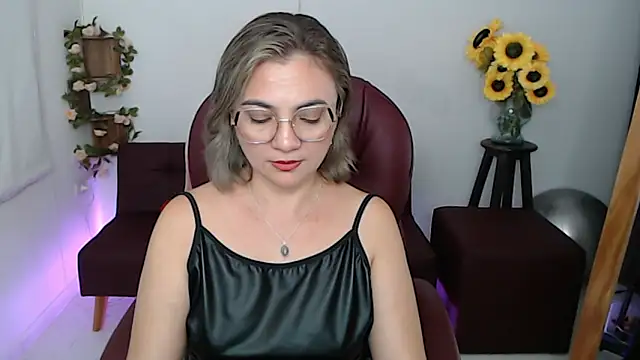 Ghada milf online show from 13, 5, 2026