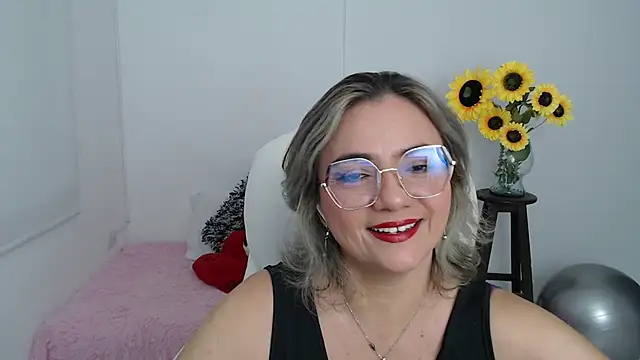 Ghada milf online show from 23, 9, 2025