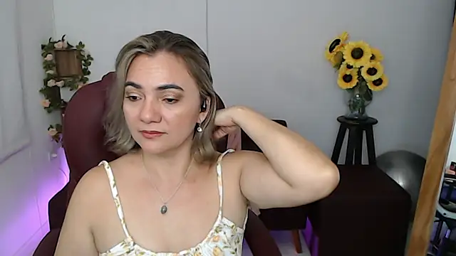 Ghada milf online show from 15, 5, 2026