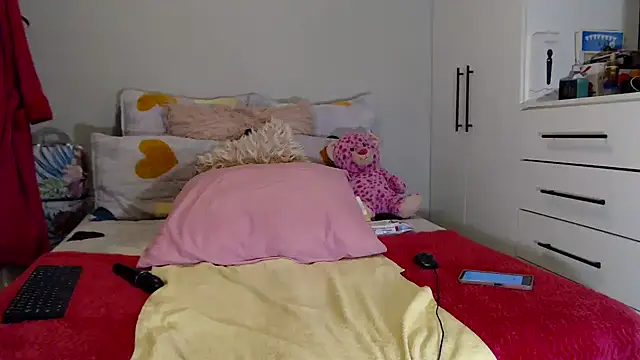 Amberbela online show from 14, 10, 2025