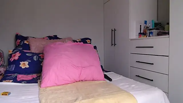 Amberbela online show from 28, 11, 2025