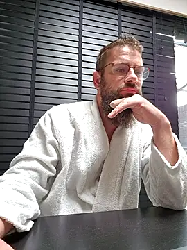 Snapshot of TRebelG chatting on 11, 10, 2025 TRebelG online show from 11, 10, 2025