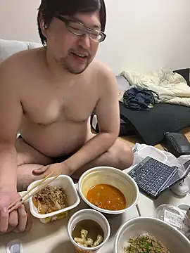 yuuki198912 online show from 28, 10, 2025