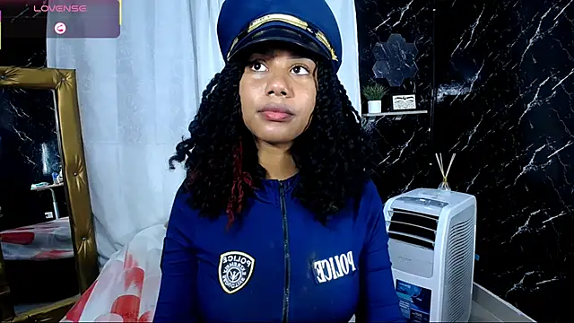 Hillary queen online show from 2, 11, 2025