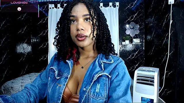 Hillary queen online show from 28, 9, 2025