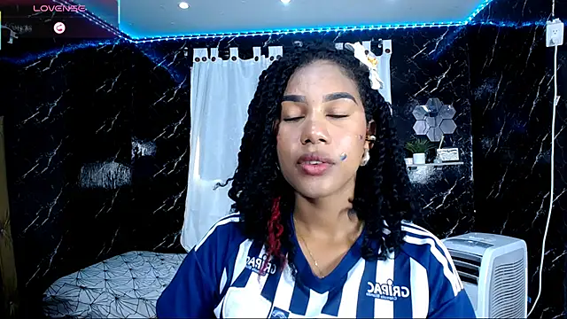 Hillary queen online show from 29, 9, 2025