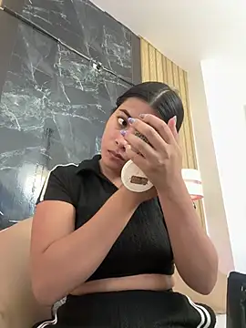 Camilaperson online show from 15, 2, 2026