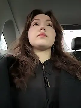 Snapshot of Peachy_Dream chatting on 5, 11, 2025 Peachy Dream online show from 5, 11, 2025