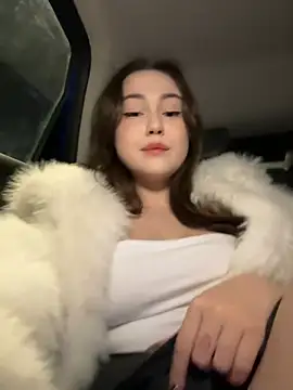 Snapshot of Peachy_Dream chatting on 4, 3, 2025 Peachy Dream online show from 4, 3, 2025