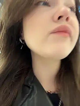 Peachy Dream online show from 2, 4, 2026