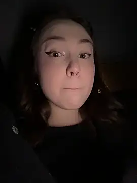 Peachy Dream online show from 21, 12, 2025