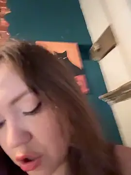 Peachy Dream online show from 15, 6, 2026