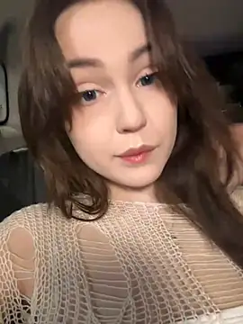 Snapshot of Peachy_Dream chatting on 9, 3, 2025 Peachy Dream online show from 9, 3, 2025