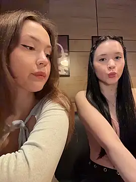 Peachy Dream online show from 15, 7, 2026