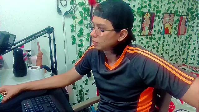 Snapshot of Andy_gray chatting on 26, 6, 2026 Andy gray online show from 26, 6, 2026