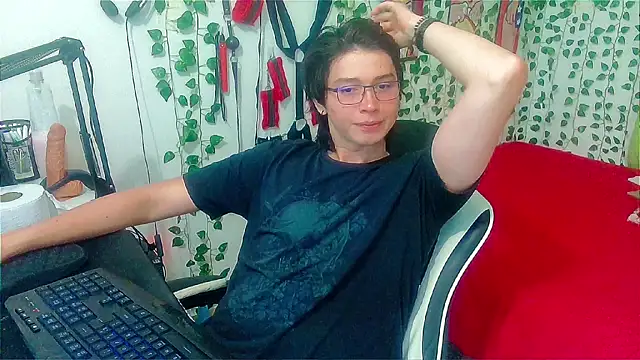 Snapshot of Andy_gray chatting on 10, 6, 2026 Andy gray online show from 10, 6, 2026