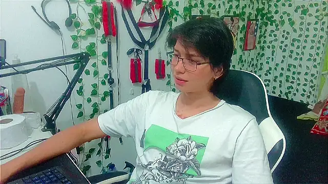 Andy gray online show from 12, 4, 2026