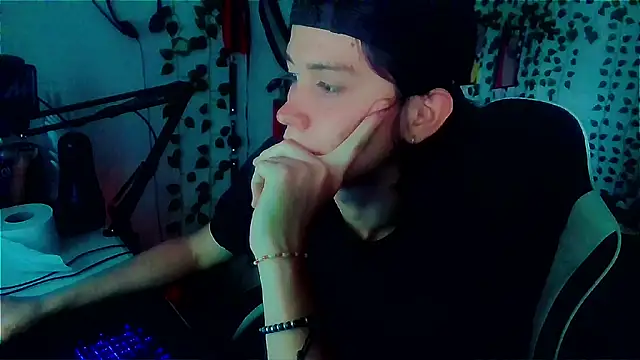 Andy gray online show from 14, 4, 2026