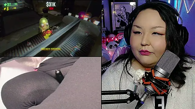 Snapshot of EmGreens chatting on 8, 3, 2025 EmGreens online show from 8, 3, 2025