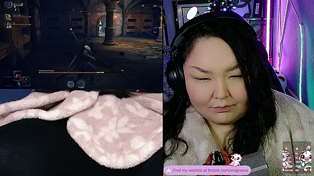 Snapshot of EmGreens chatting on 22, 11, 2025 EmGreens online show from 22, 11, 2025