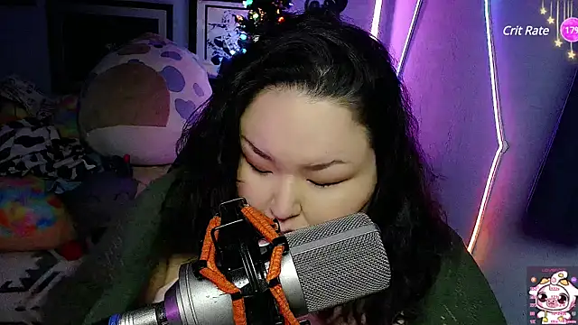 Snapshot of EmGreens chatting on 10, 2, 2025 EmGreens online show from 10, 2, 2025