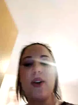 AdelinaJude online show from 1, 12, 2024