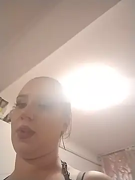 AdelinaJude online show from 19, 9, 2025