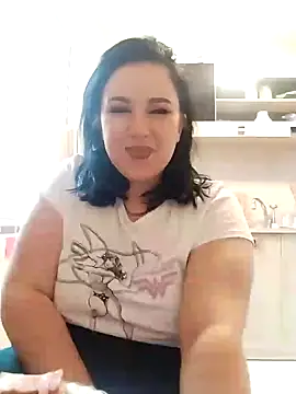 AdelinaJude online show from 1, 2, 2025