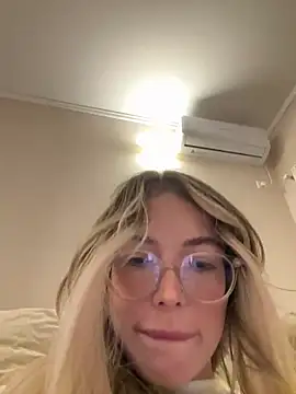 KylieJoyce online show from 27, 2, 2025