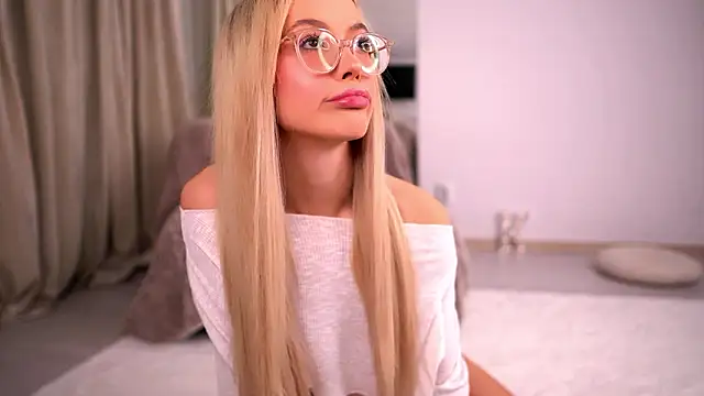 KylieJoyce online show from 9, 2, 2026