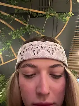 KylieJoyce online show from 17, 2, 2025