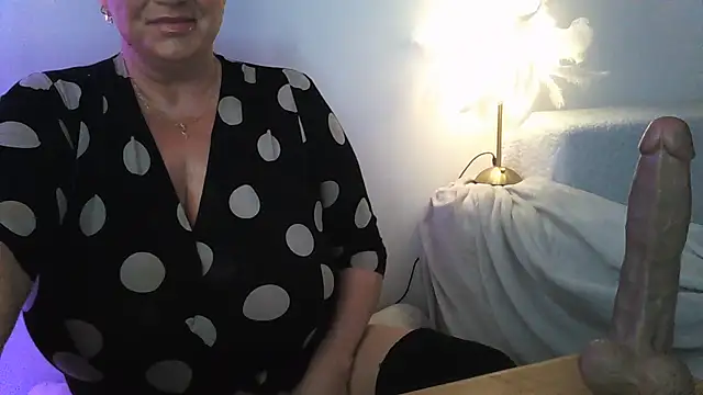 Snapshot of hotsierra4u chatting on 25, 7, 2026 hotsierra4u online show from 25, 7, 2026