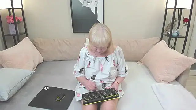 wanessaraso online show from 10, 10, 2025