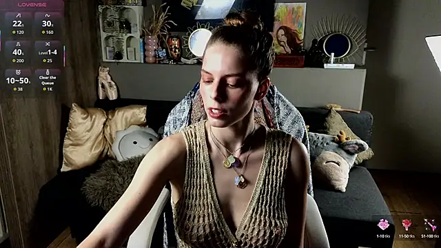 AyreenMoore online show from 23, 9, 2025