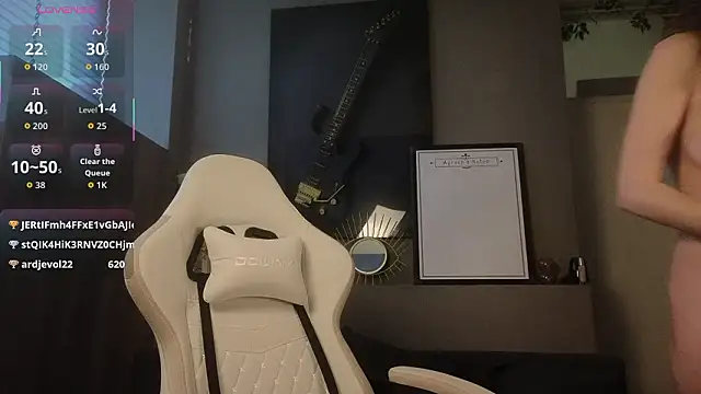 Snapshot of AyreenMoore chatting on 6, 3, 2026 AyreenMoore online show from 6, 3, 2026